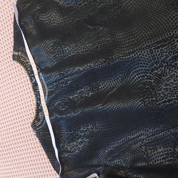 Woman's jacket - Picture 8 of 12